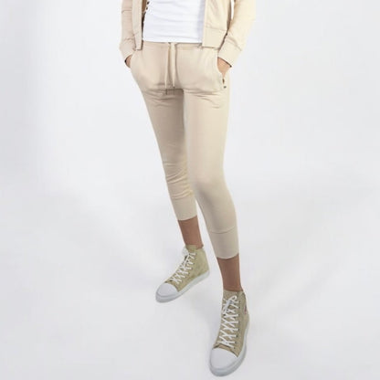 PANTACOURT SLIM FEMME